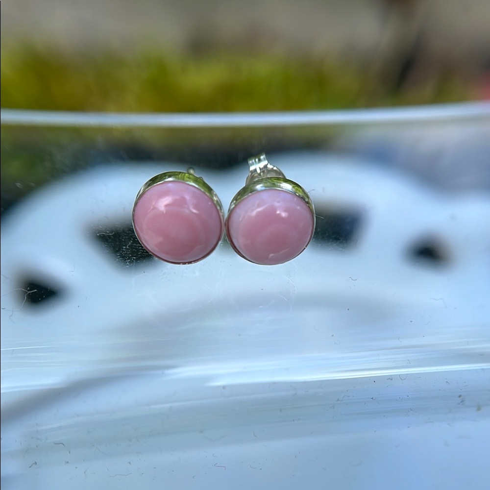 Pink conch gemstone sterling silver stud earrings